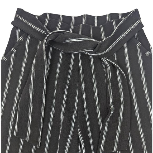 Altar'd State Cropped Wide Leg Pants Gauchos Culotte Womens Small Black Stripe - Picture 9 of 14